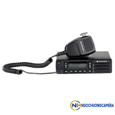Máy bộ đàm gắn xe Motorola XiR M6660-U